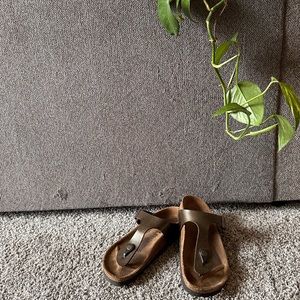 Birkenstock Gizeh Metallic Brown